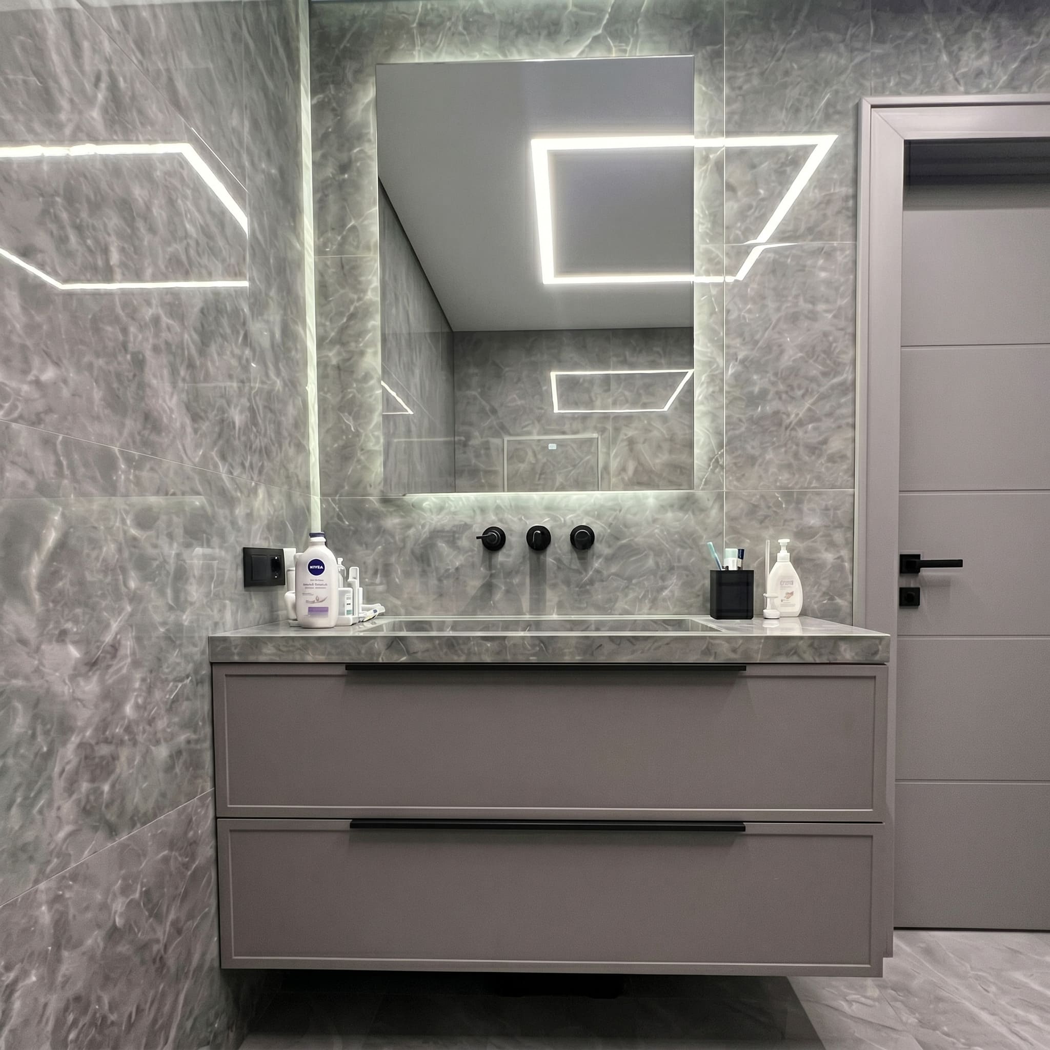 STONE GREY